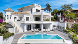 Villa mit Pool in Elviria